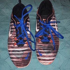 SOLD Nike sneakers / running shoes